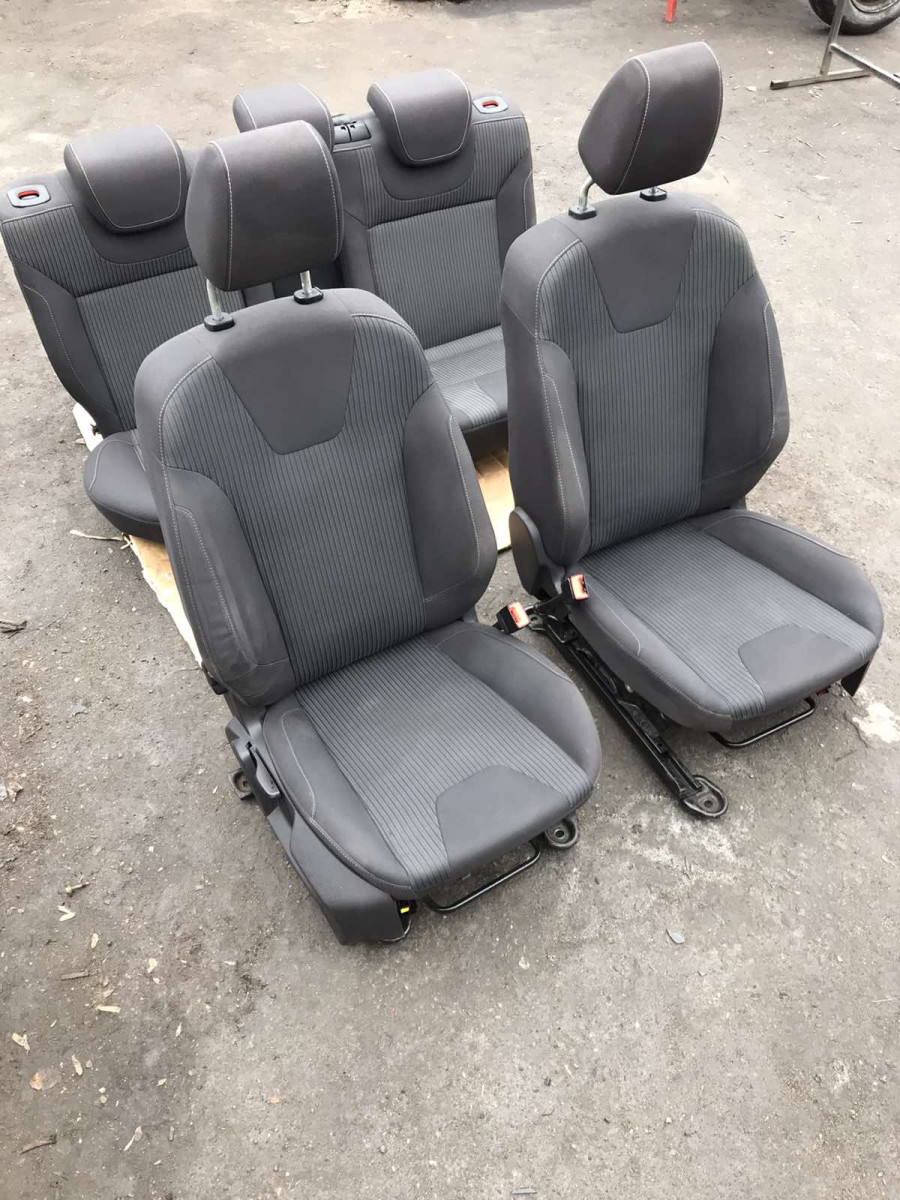 Сидіння Комплект Ford Focus MK3 (11-14)