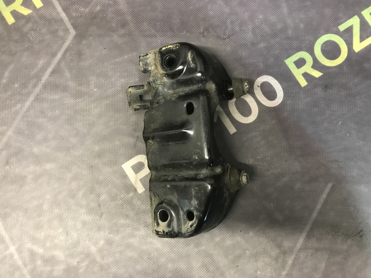 Кронштейн вакуумного насосу Opel Zafira B (05-11)