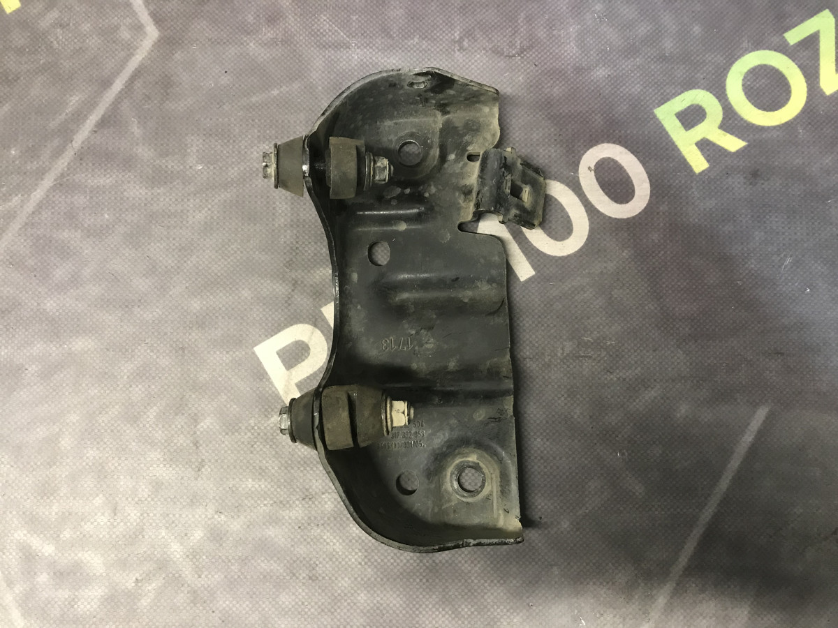 Кронштейн вакуумного насосу Opel Zafira B (05-11) - Зображення 2