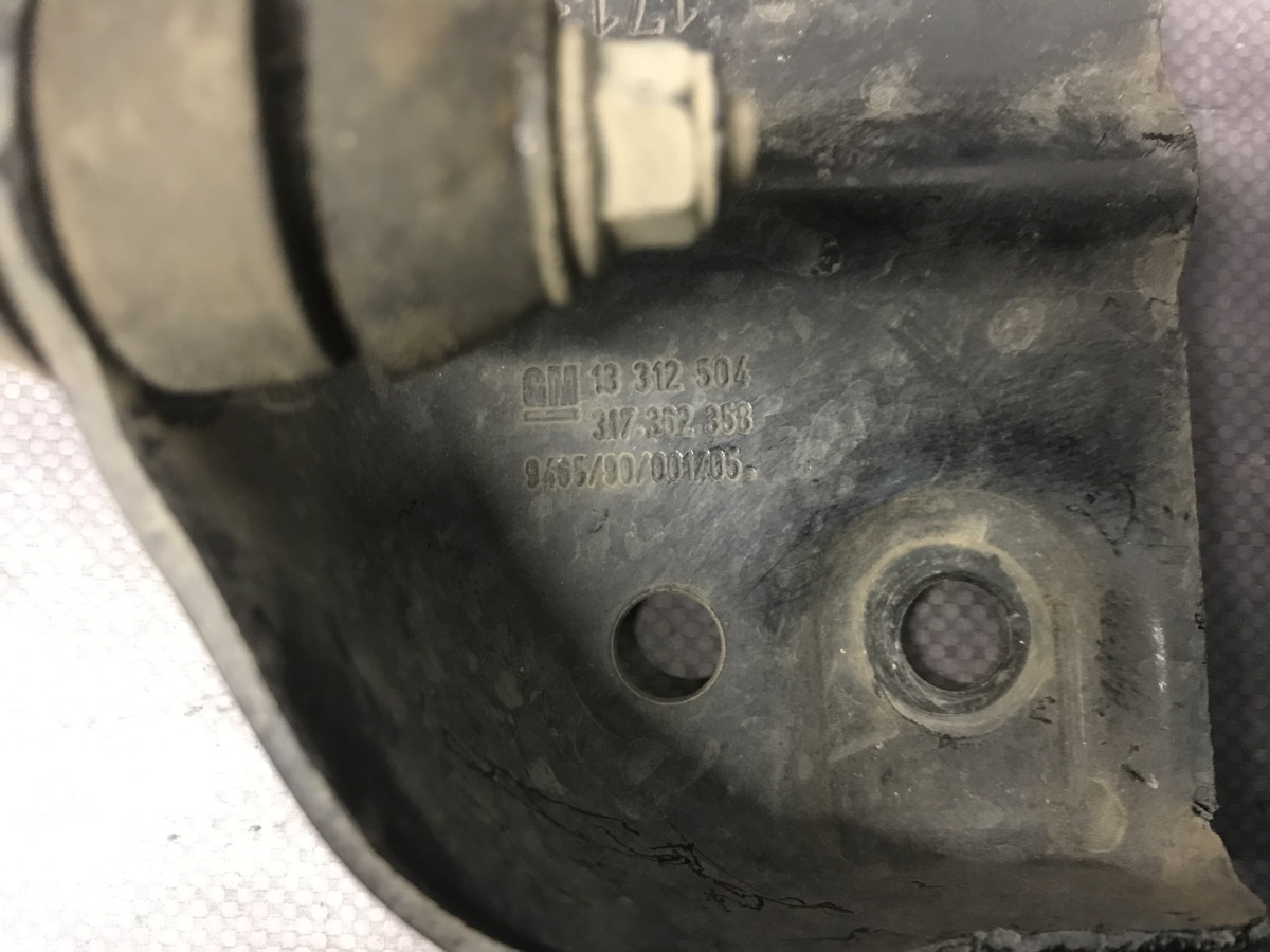 Кронштейн вакуумного насосу Opel Zafira B (05-11) - Зображення 3