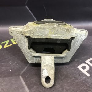 Подушка двигуна 2.0D Opel Astra J 09-15