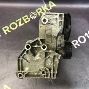 Кронштейн компресора кондиціонера 2.0D Opel Astra J 09-15
