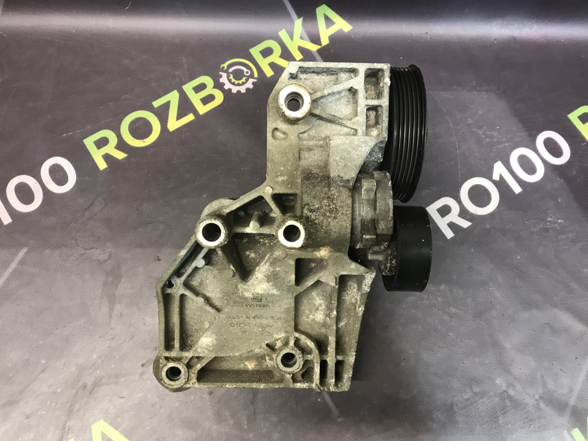 Кронштейн компресора кондиціонера 2.0D Opel Astra J 09-15