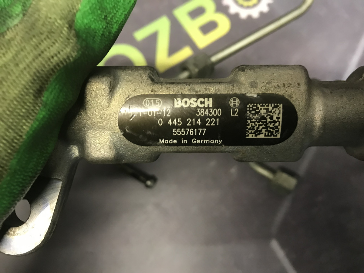 Паливна рейка 2.0D Opel Astra J 09-15 - Зображення 3