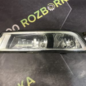 Ліва протитуманна фара Volkswagen Passat B8 14-23