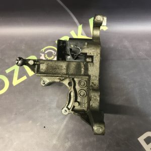 Кронштейн колектора впускного 1.6D FORD Focus MK3 (11-18)