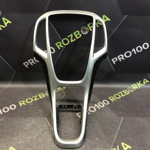 Накладка центральної консолі Opel Astra J (09-15)