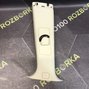 Накладка стійки середня ліва Land Rover Freelander 2 L359 06-14