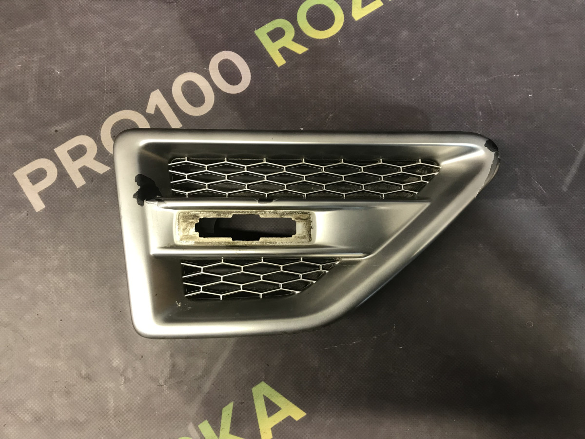 Накладка крила права Land Rover Freelander 2 L359 06-14