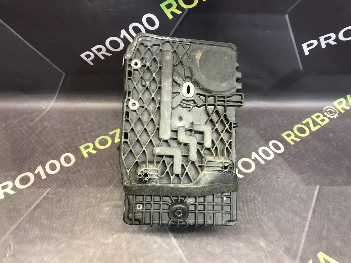 Корпус акумулятора дефект Land Rover Freelander 2 L359 06-14