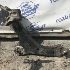 Важіль лівий передній Land Rover Freelander 2 (06-14)