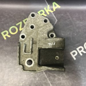 Кронштейн подушки двигуна 2.2HDI Land Rover Freelander 2 L359 06-14