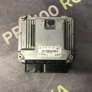 Блок керування двигуном 1.9D Opel Astra J 09-15