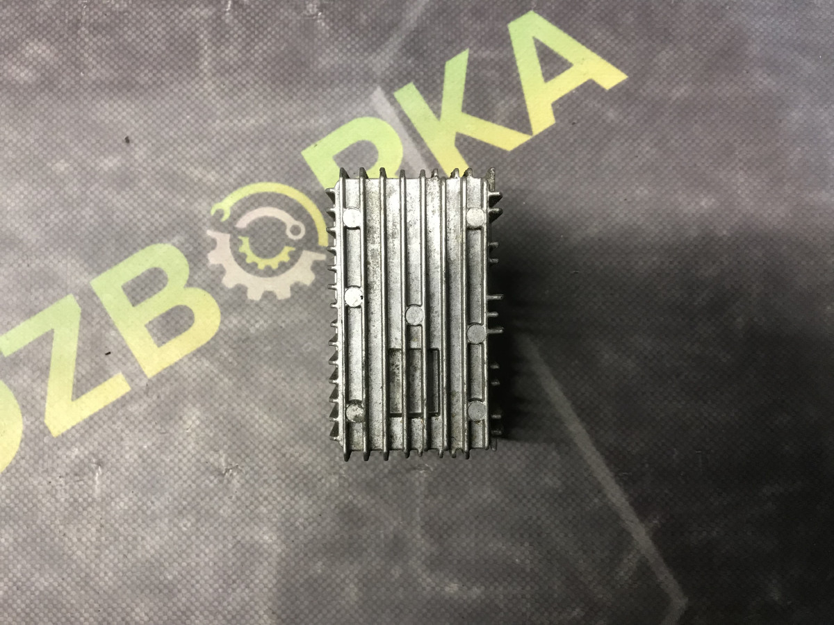 Реле свічок розжарювання 2.0D Opel Astra J 09-15