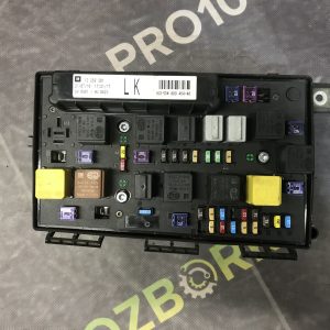 Блок запобіжників Opel Zafira B (05-11)