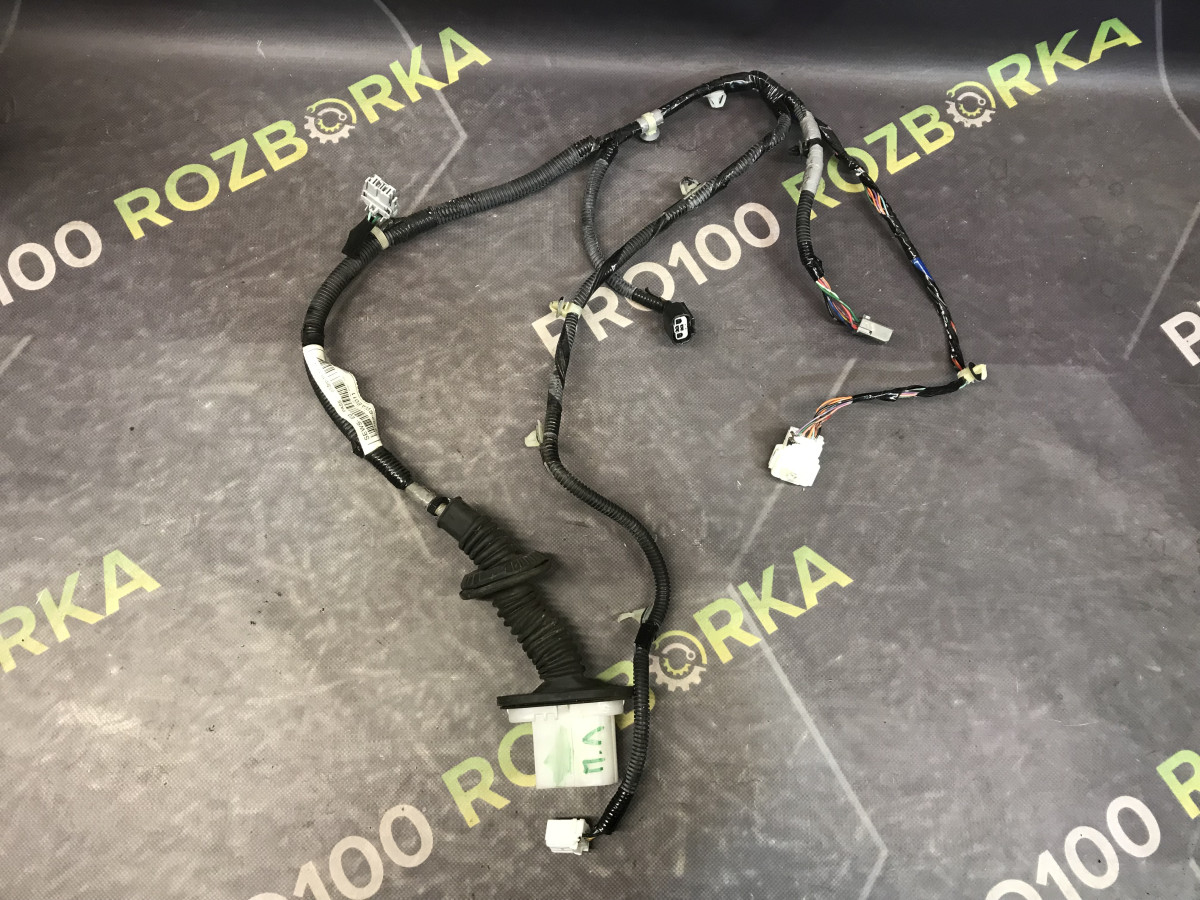 Проводка передніх правих дверей Honda CR-V 3 (06-12)
