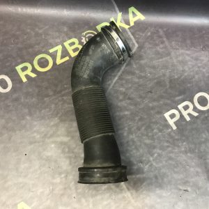 Патрубок повітряного фільтра 1.7D Opel Astra J 09-15