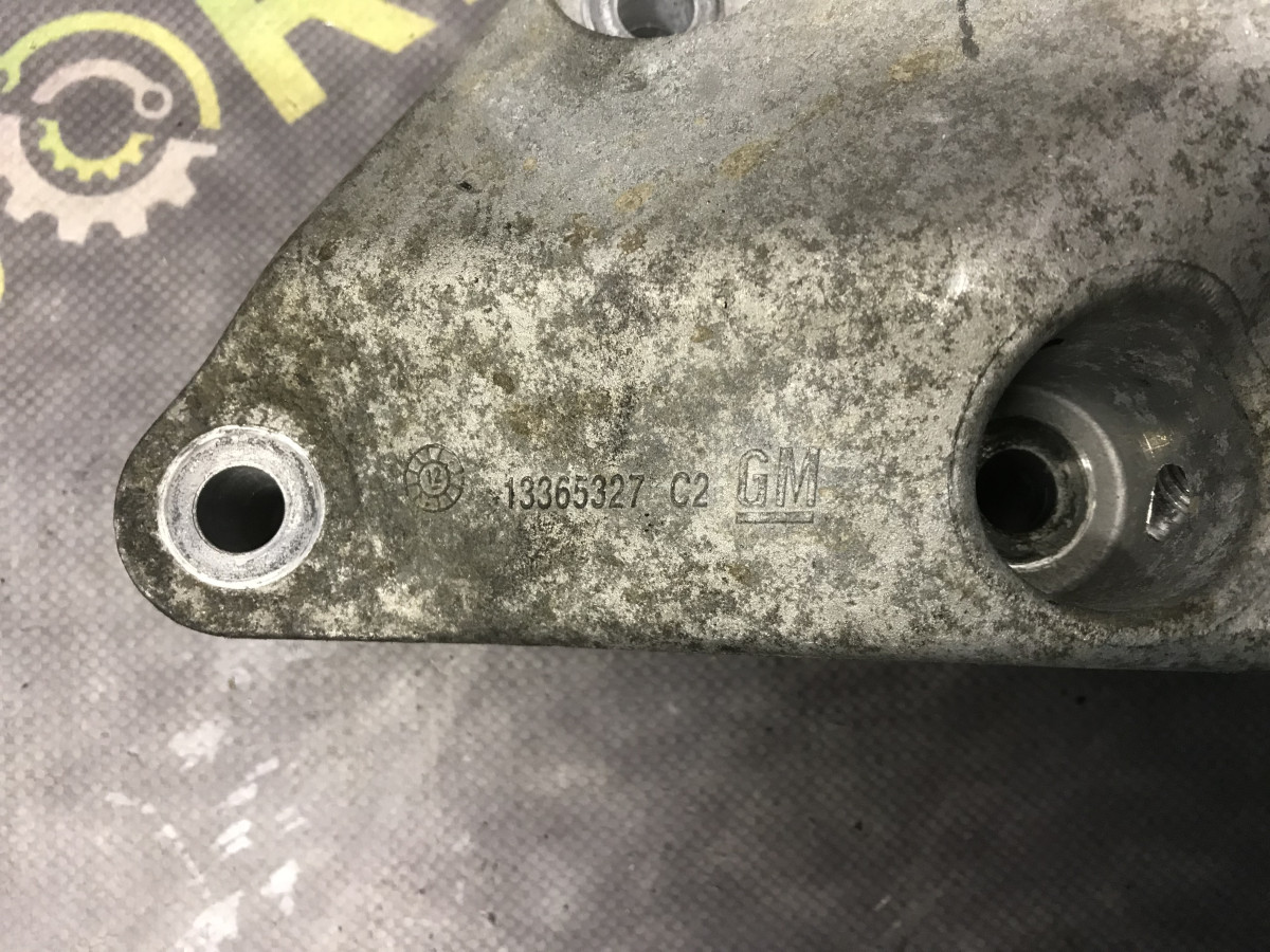 Кронштейн двигуна 1.7D Opel Astra J 09-15 - Зображення 2