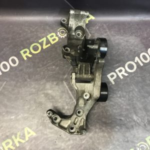 Кронштейн генератора 1.7D Opel Astra J 09-15