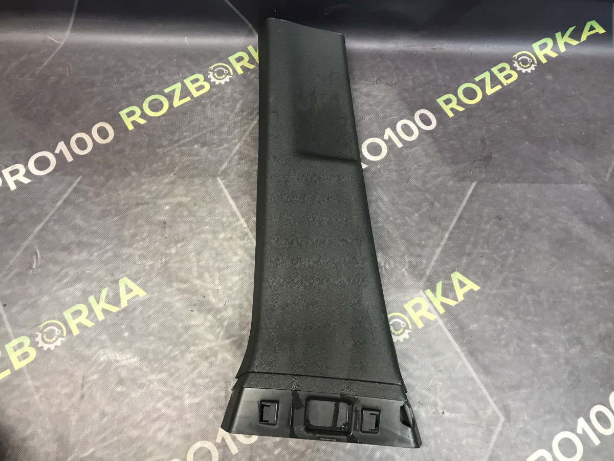 Накладка центральної стійки ліва Opel Zafira B (05-11)