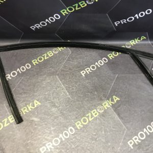 Ущільнювач (рамка) передніх правих дверей FORD Mondeo MK4 (BA7) 07-14