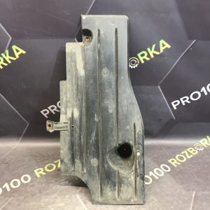 Захист бампера заднього правий FORD Focus MK3 (11-18)