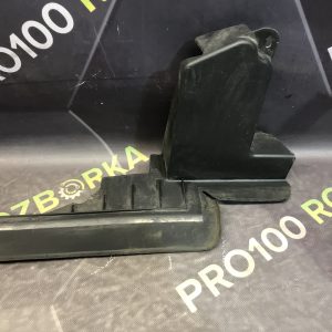 Дефлектор радіатора правий Ford Kuga Mk1 (08-12)