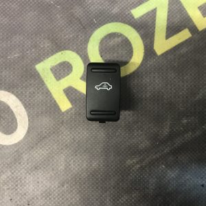 Кнопка сигналізації FORD KUGA MK1 08-10