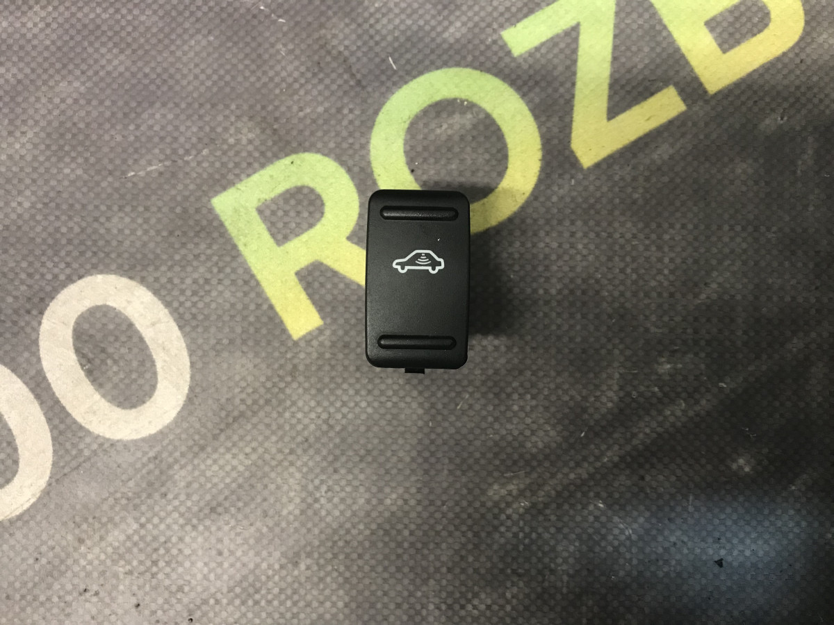 Кнопка сигналізації FORD KUGA MK1 08-10