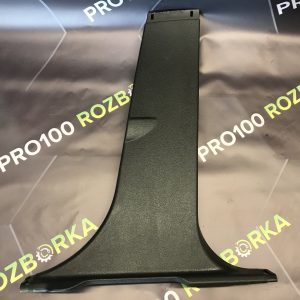 Накладка стійки середньої права Focus MK3 (11-18)