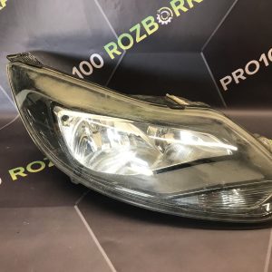 Фара передня права FORD Focus MK3 (11-18)
