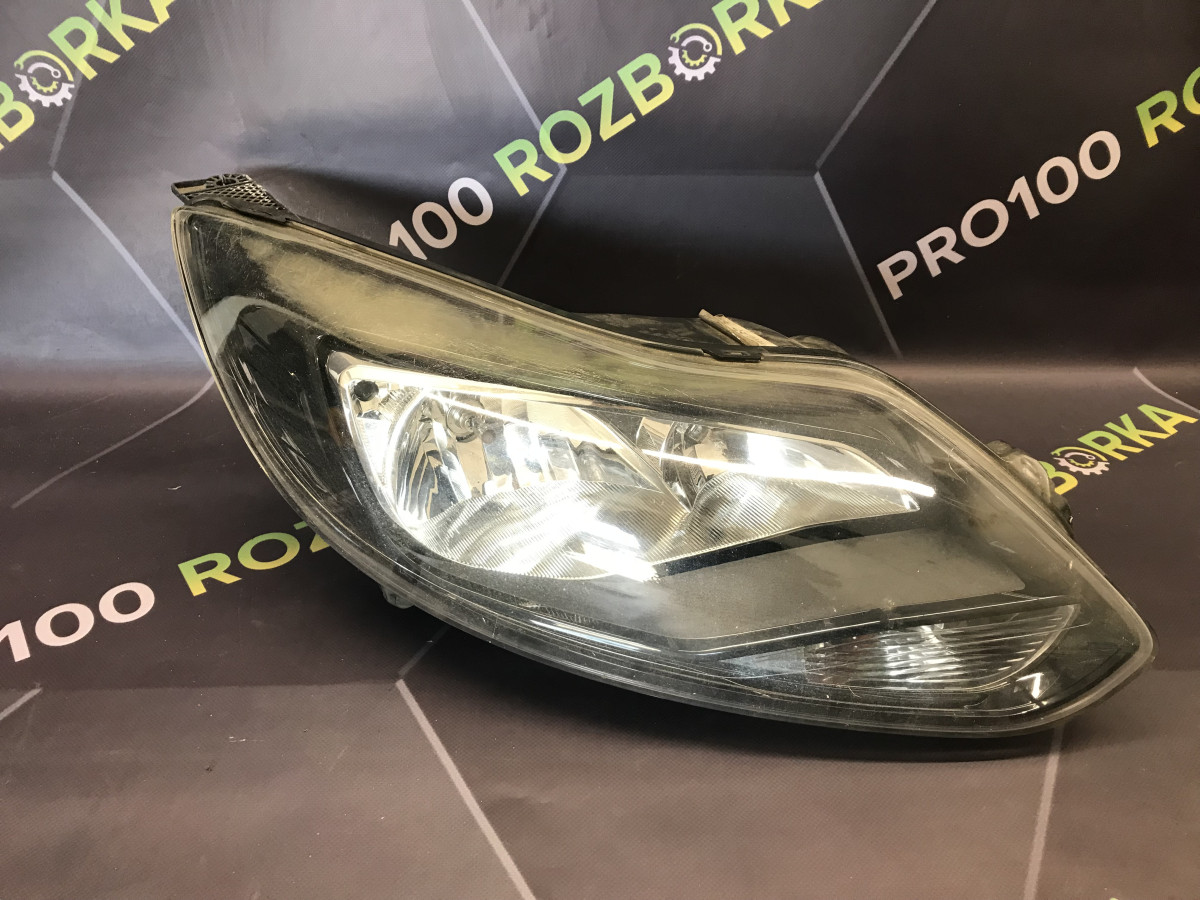 Фара передня права FORD Focus MK3 (11-18)