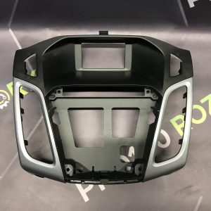 Рамка магнітоли дисплея FORD Focus MK3 (11-18)