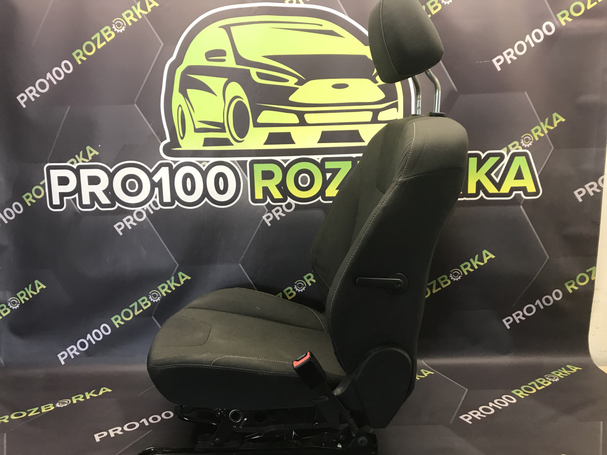 Сидіння переднє праве Ford Focus MK3 (11-18) - Зображення 2