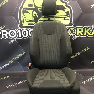 Сидіння переднє ліве FORD Focus MK3 (11-18)