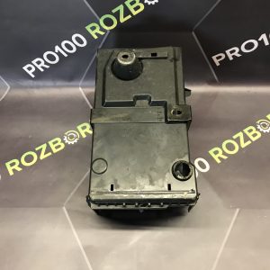 Корпус акумулятора (АКБ) FORD Focus MK3 (11-18)