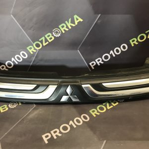 Решітка радіатора Mitsubishi Outlander 3 12-15