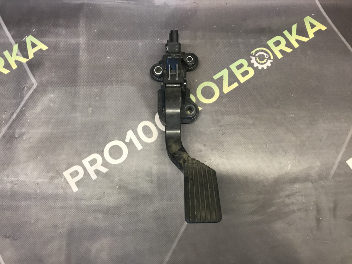 Педаль газу праве кермо Jeep Compass 11-16