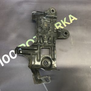 Кронштейн повітрянного фільтра  Jeep Compass 11-16