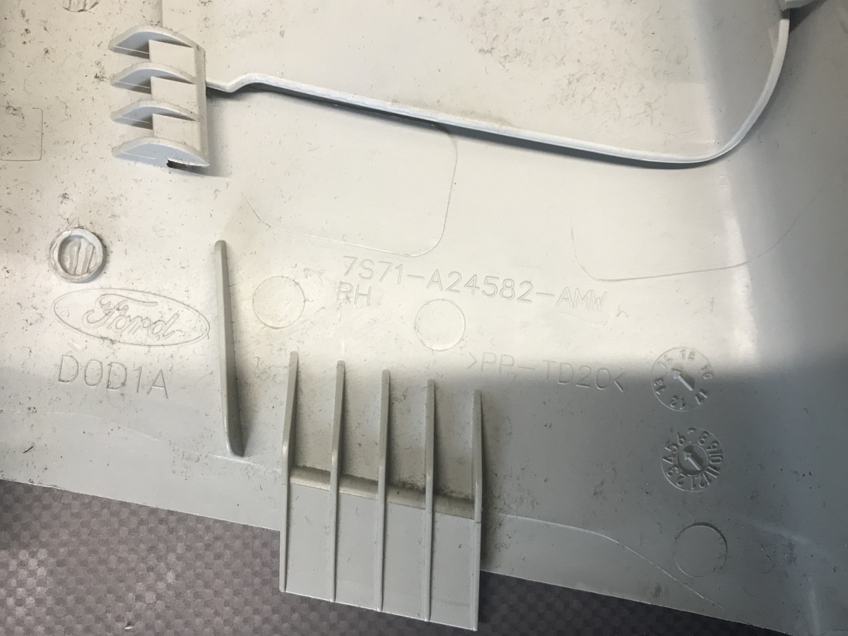 Накладка середньої стійки верхня права FORD Mondeo MK4 07-14 - Зображення 3
