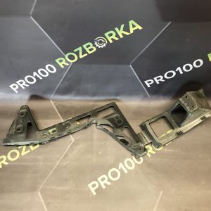 Кронштейн направляючий заднього бампера лівий ліфтбек FORD Mondeo MK4 (BA7) 07-14