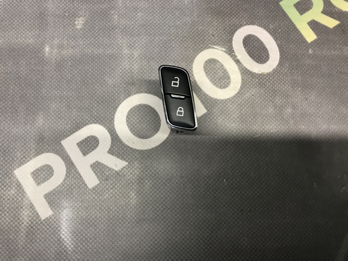 Кнопка блокування центрального замка FORD Mondeo MK5 14-22